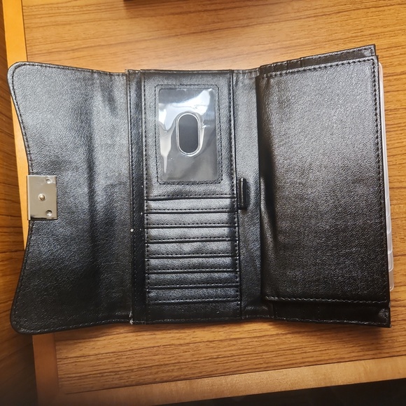 Nine West Black Trifold Wallet with Removable Inner Porfolio - Picture 2 of 4